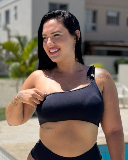 top cropped de um ombro